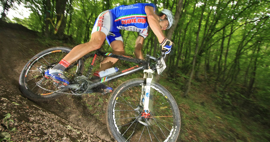 Vacanza gita in mountain bike a Barberino Tenuta Il Cerro Vacanze sportive Toscana Escursioni MTB Mugello aria aperta